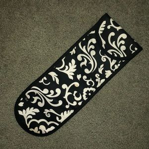 Thirty-one iron cover